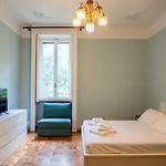 Διαμέρισμα Near C. Buenos Aires - Wifi Ac Metro 3 Min *